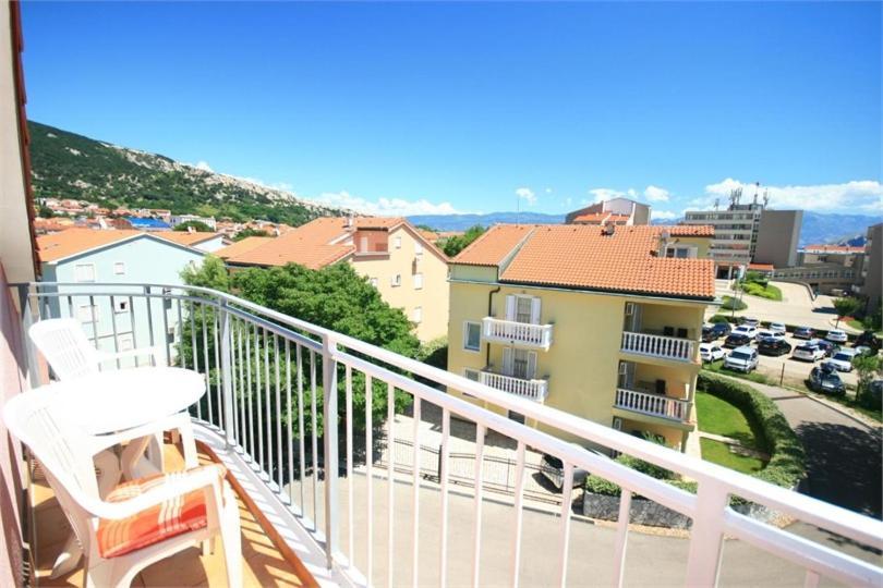 Beautiful Apartment Lovorka 6 , Baska, Krk Bagian luar foto