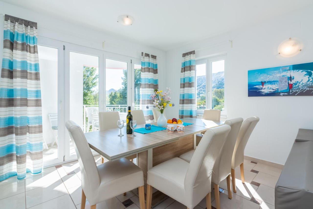Beautiful Apartment Lovorka 6 , Baska, Krk Bagian luar foto