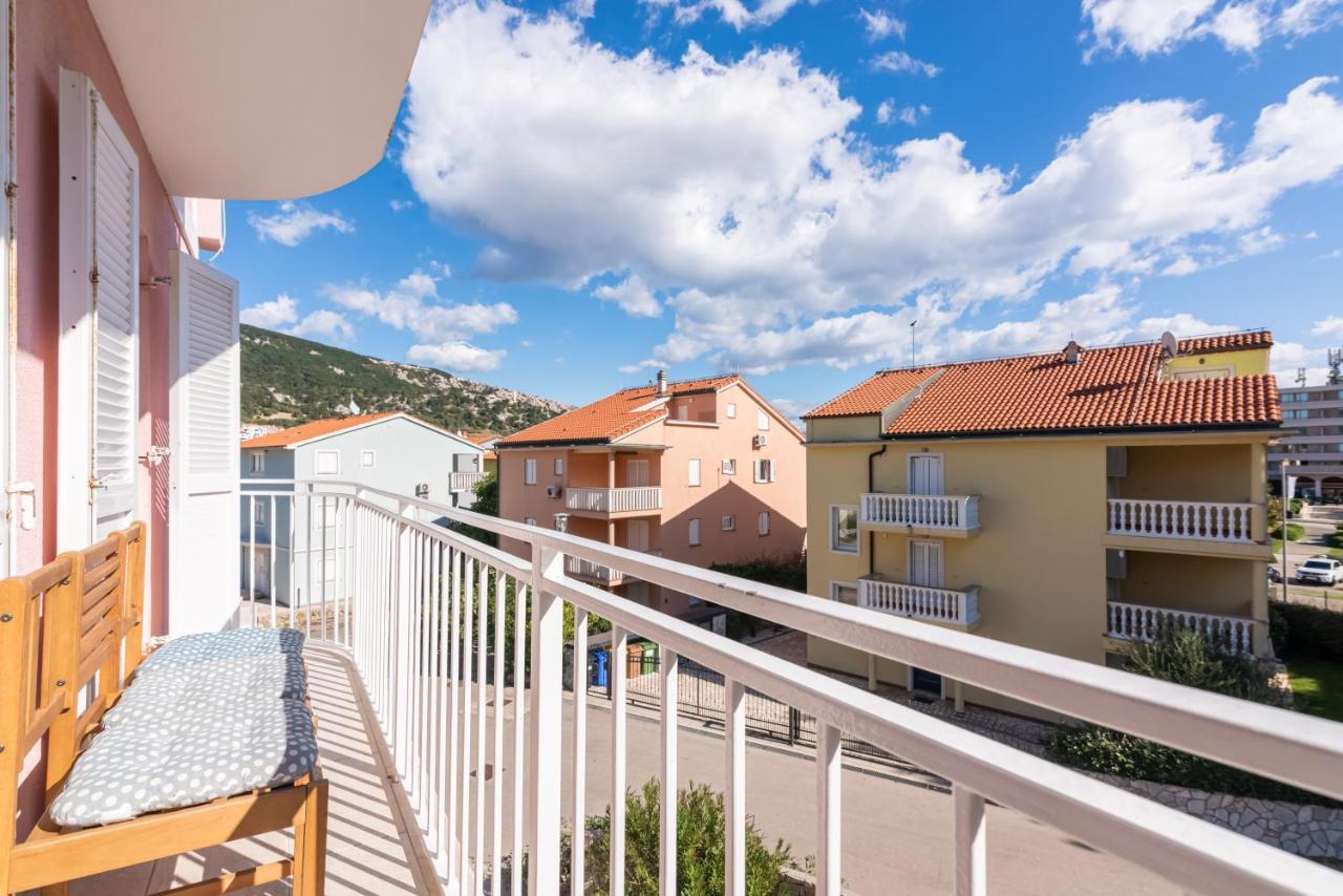 Beautiful Apartment Lovorka 6 , Baska, Krk Bagian luar foto