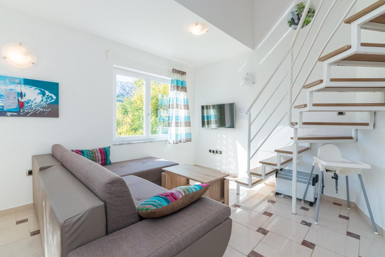 Beautiful Apartment Lovorka 6 , Baska, Krk Bagian luar foto